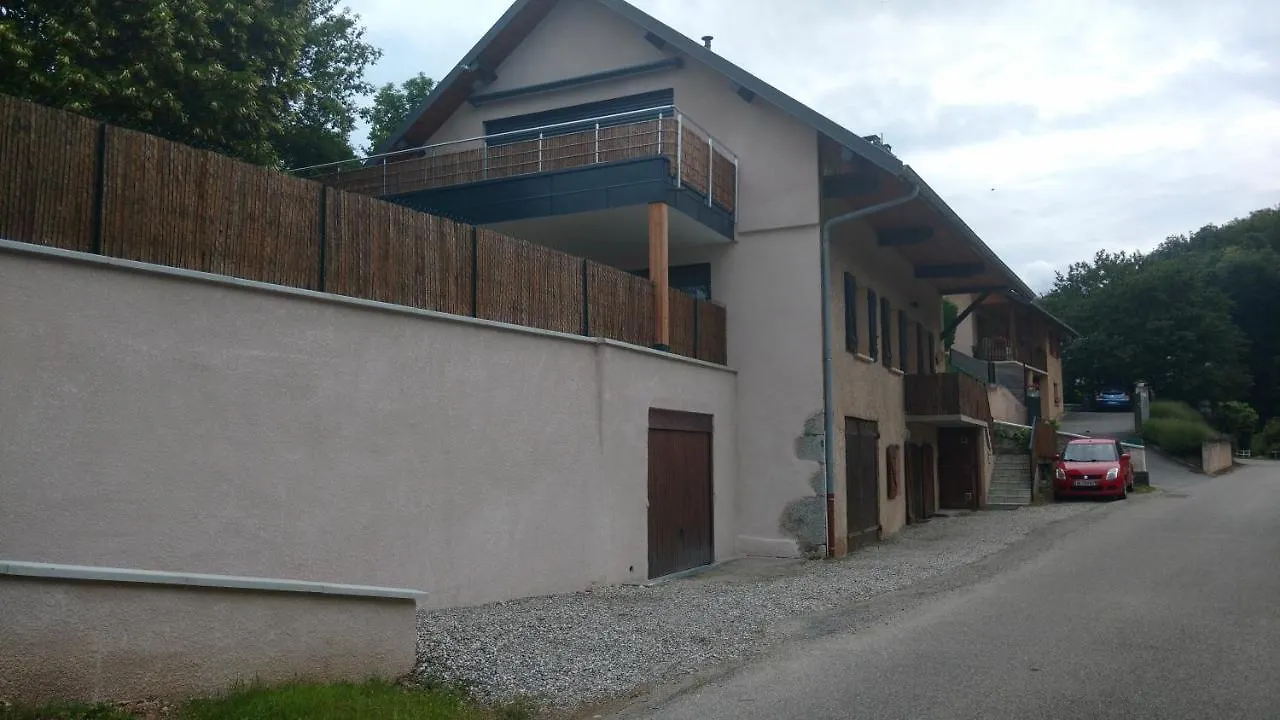 Gite Clair, Spacieux Et Cosy Avec Vue Sur Le Massif De La Chartreuse Sainte-Helene-du-Lac Апартаменты