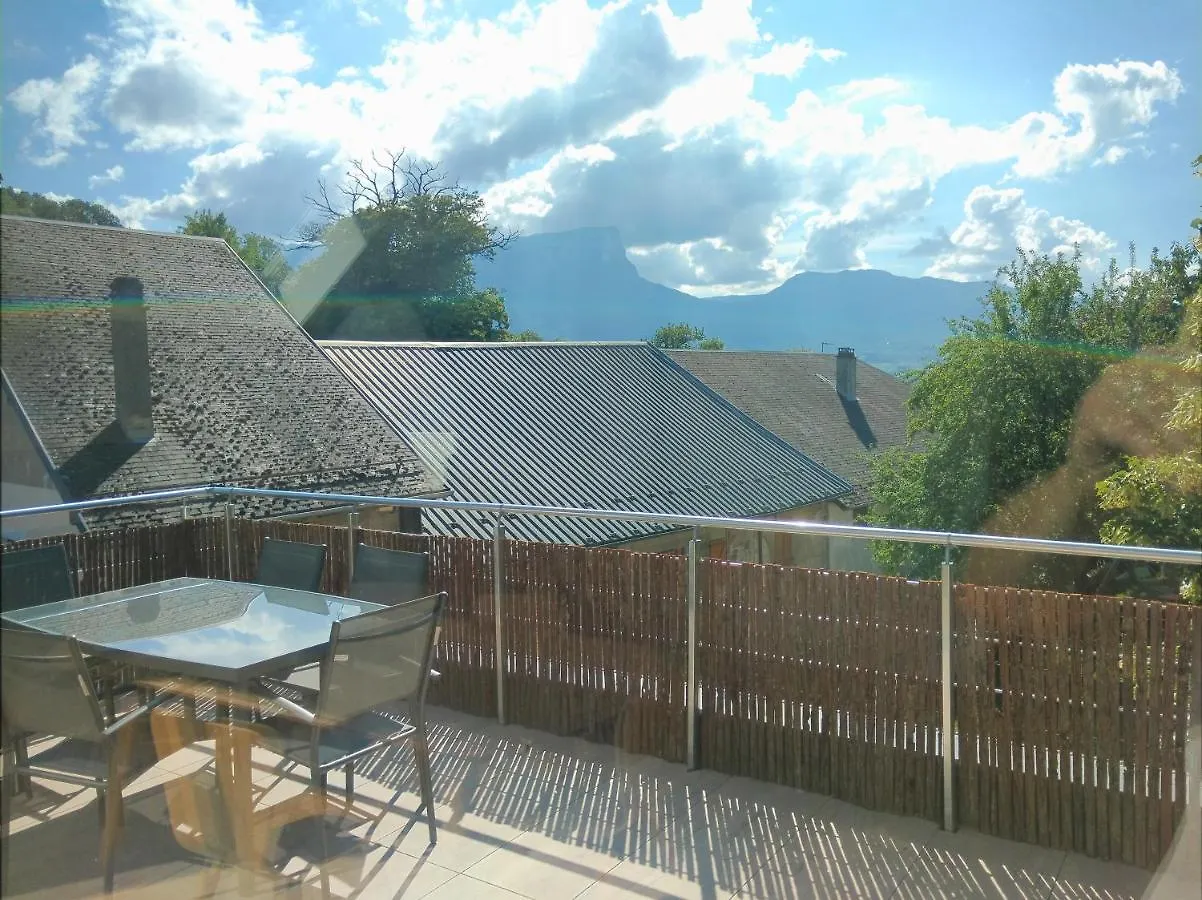 Апартаменты Gite Clair, Spacieux Et Cosy Avec Vue Sur Le Massif De La Chartreuse Sainte-Helene-du-Lac